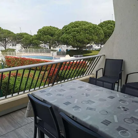 Bel 2 Pieces Pour 4 Personnes Avec Parking A Port Camargue - Fr-1-731-138